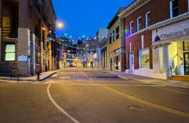 The Signature room with 2 King Beds - Foto 7