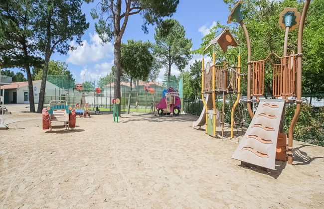 Holiday Home in Saint Jean de Monts With Jacuzzi - Photo 21