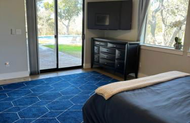 Upscale Modern Hill Country Home! Has it ALL! - Foto 57