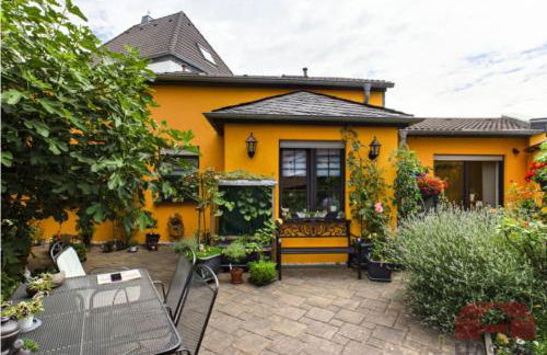 Sonnenschein Bungalow im Hinterhof - Foto 1