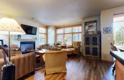 Solstice 11 Amazing Location on Golf Course, Heated Garage, Private Washer Dryer condo - Photo 7