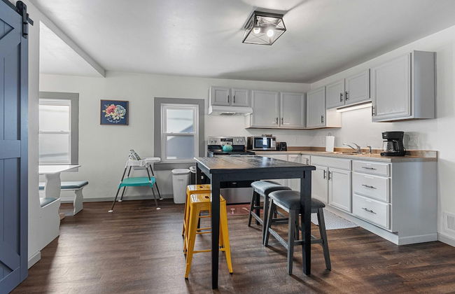 Small Town Retreat- 5br- Movie Theater Room - Foto 6