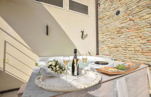 Nice Apartment In Santo Stefano Belbo - Photo 13