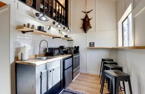 Peaceful Woodland Cabin with Screened Porch & Arcade Near Siloam Springs City Lake, Gentry, AR - Foto 19