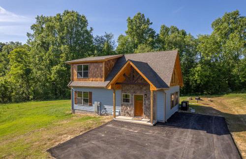 Happy Hideout, country livin with great mountain views, hot tub, arcades, fire pit, pets ok with fee - Foto 19