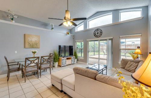 Lovely Florida Retreat with Lanai 5 Mi to Riverwalk - Photo 4