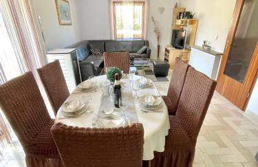 Holiday Home Three Sisters with Swimming Pool & Jacuzzi - Photo 32