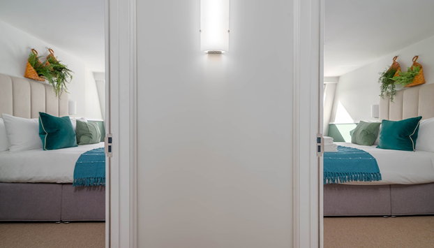 37 Doughty Street - Urban Apartments - Photo 5, Room