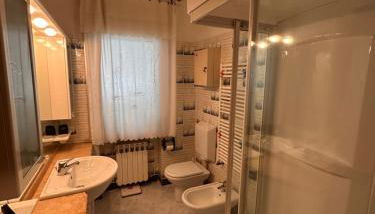 Grande Trilocale vicino al mare - Agenzia Cocal - Foto 5, Shower