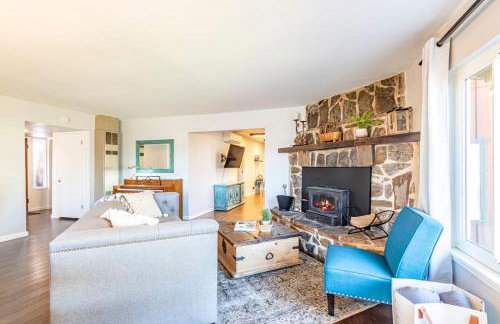 Sierra Vista by Willowbend Creek and waterfalls, Sleeps 16, with Hot tub, Play Yard, Arcade - Foto 27