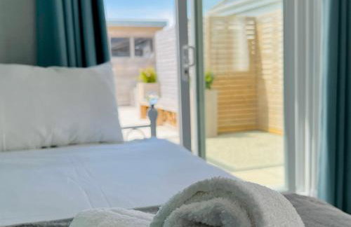 Fabulous Beach Front Holiday Location - Pass the Keys - Photo 37