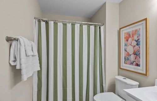 Modern Retreat Minutes to Emerald Isle Beach Villa - Foto 28