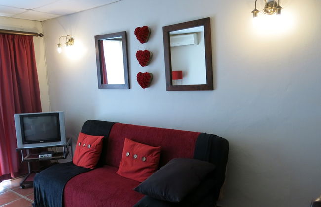 Self Catering 1 Bedroom Sofa Bedfull Bathroom Ideal for 4 Guets - Welcome - Foto 1