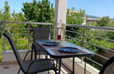 Phil's Apartments - Photo 32