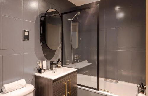 BEST THAMES VIEWS in TOWN! LARGE LUXXE NOMAD DESIGN FAMILY HOMES المساحة والأناقة تلتقي مع الراحة العربية - Foto 19