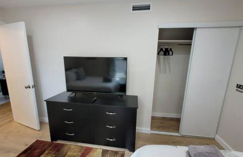 Contemporary bliss-newly renovated cozy villa! - Foto 21