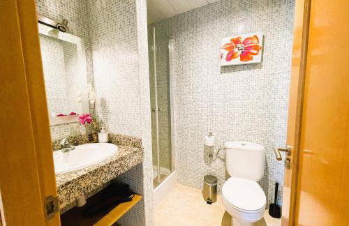 ENJOY in Beautiful flat in front of the sea and beach - Photo 18