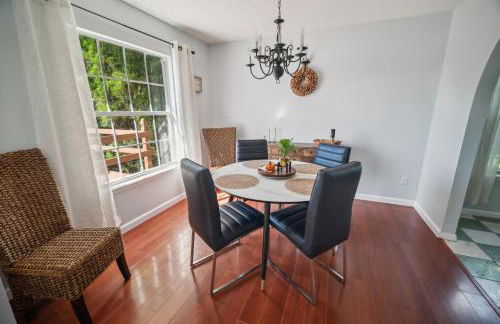 Pondside Perch - Your Waterfront Retreat home - Foto 9