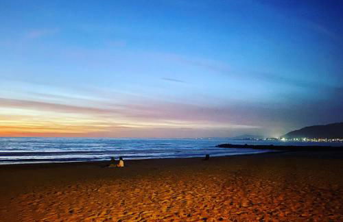 Quaint Mid-Century Cottage by the Coast - Foto 32