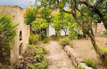 Villa with beautiful Private Garden & Breathtaking Sea View - Foto 42