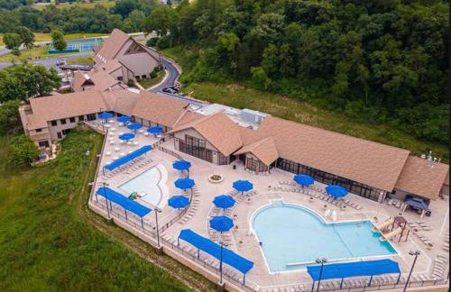 Gorgeous cabin 3bdrm/3bth, hot tub, fireplace, kid/pet friendly - Foto 61