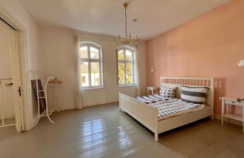 Beautiful apartment in a historic villa - Photo 38