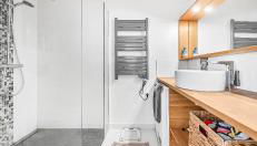 Calme et vert à 10 min de Paris, dans une résidence familiale et surveillée, 6 personnes avec sa place de parking et son jardinet Pas de fêtes - Foto 4