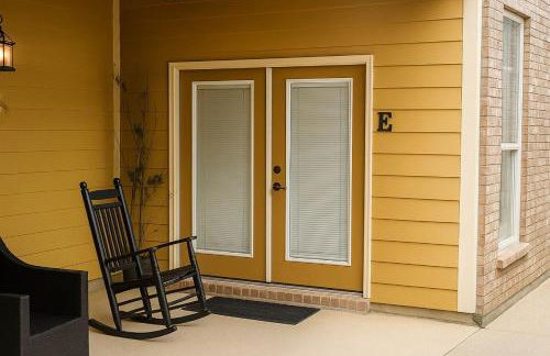 Private Pet-Friendly 2BR Suite with Movie Theater & Pond View and Access - Foto 17