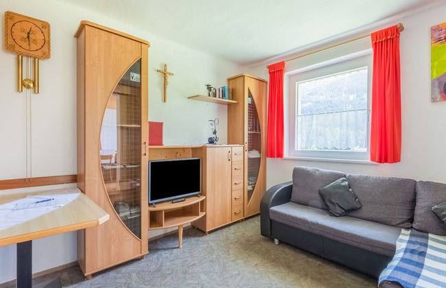 Chalet in Tyrol Near Ski Resort - Photo 4