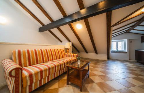 SUNce Palace Apartments with free offsite parking - Foto 84