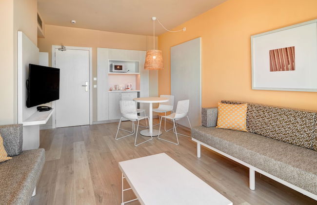 Protur Vista Badía Aparthotel - Photo 17