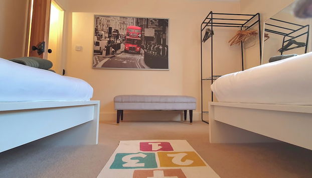 Inviting 2-bed Cottage in Windsor - Foto 5, Habitación