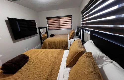 Luxurious Westchester Home Near Miami Clinics - Photo 74