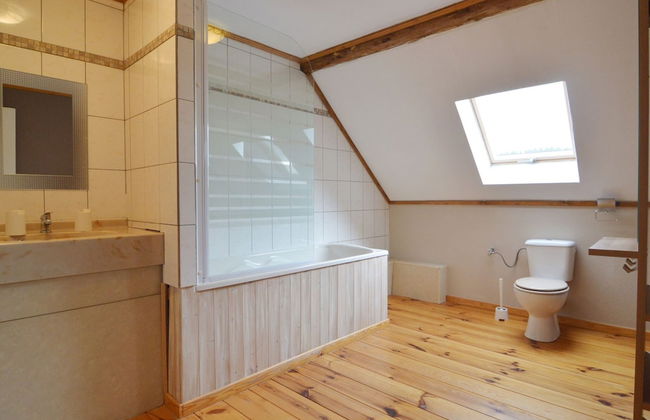 Lovely House With Much Luxury and Comfort - Photo 34