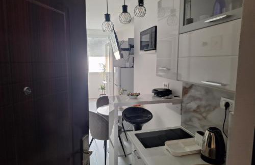 Mystic Grey Studio Apartment - Foto 30
