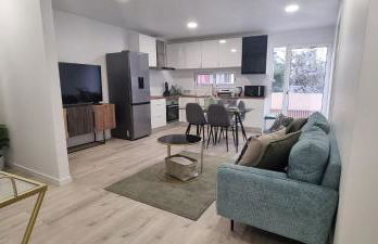 Charming little house - Photo 1