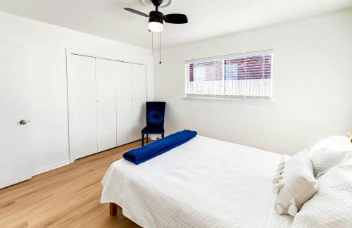 Walk to Campus Creekside Austin Duplex! - Foto 16