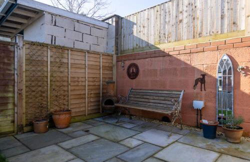 Vibrant 2 Bed, 2 Bath Home, Just Minutes to Town! - Foto 51