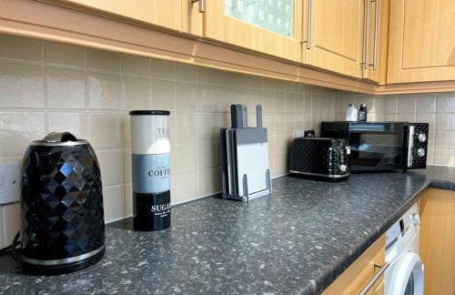 Cliff House By RMR Accommodations - NEW - Sleeps 8 - Modern - Parking - Foto 55