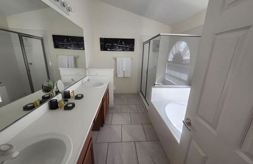 Lake View Pool Home near Disney and Shoppings - Foto 14