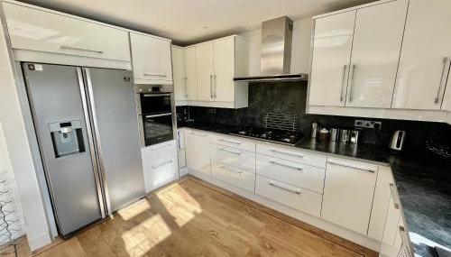 Luxury Pamper Home Hot Tub & Sauna Ladies Retreat - Foto 5