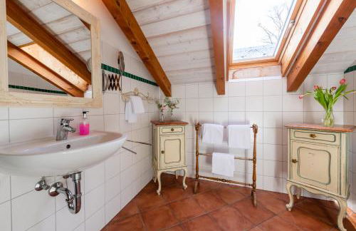 Wald Apartments bei Schlossgaststätte Hohenberg - Seeshaupt, südlicher Stanberger See, kostenfrei Parken, Ladestation für Auto und Fahrad, WLAN, Natur pur - Foto 53