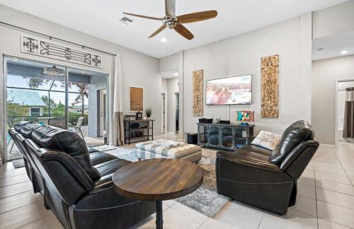 Beautiful Cape Coral Oasis! King Bed, BBQ, Heated Pool, PVT Yard & Much More! - Foto 13