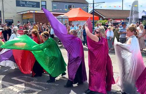 Romantic Cosy Cottage with Beach & Attractions just mins away! Perfect for Couples & Family Stays - Free Parking, Large Garden & Free WiFi - Foto 31