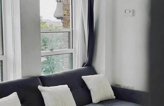 Beautiful 2-bed Apartment in London - Photo 11