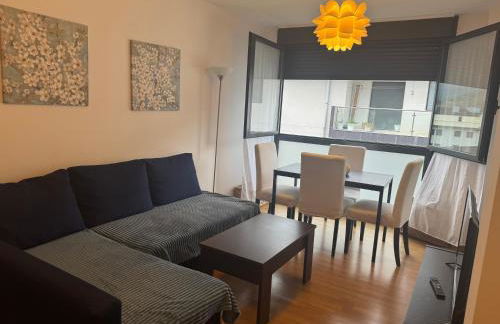 Relájate en Ramales de la Victoria, apartamento con piscina y parking - Foto 5
