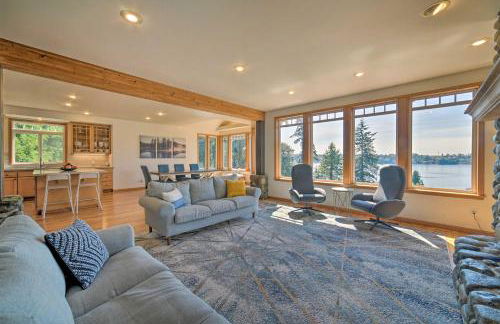 Spacious Lake Stevens Home with Fire Pit, Patio - Foto 2