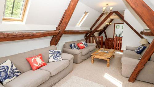 Beachcombers - Photo 4