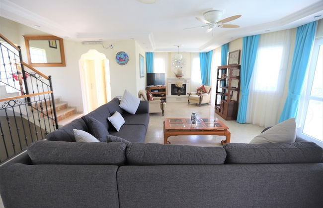 Villa Ruya,with Swimming Pool & Stunning sea Views - Photo 12