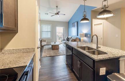 Landing Stylish 3BD Clubhouse Gym - Photo 53
